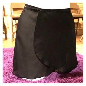 Black MIRELLA Skirt 💎